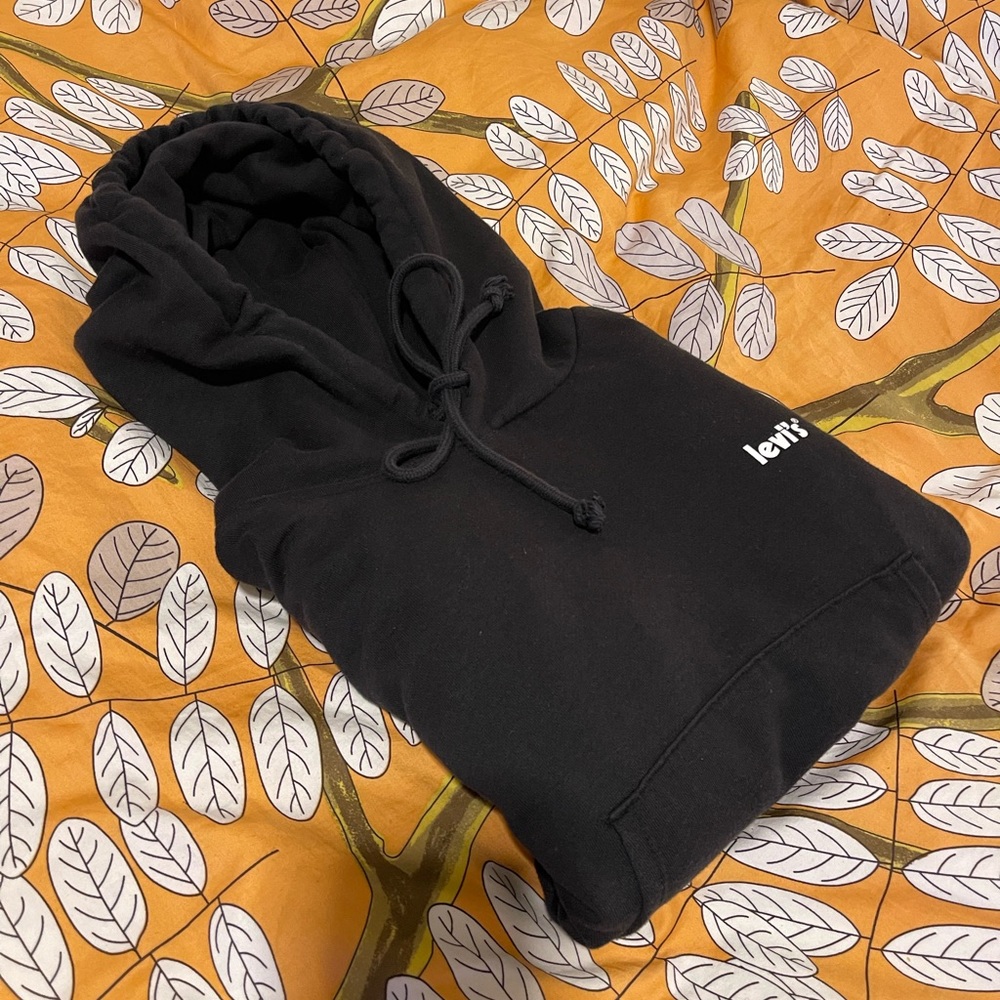 Levi’s Cropped Hoodie Size L